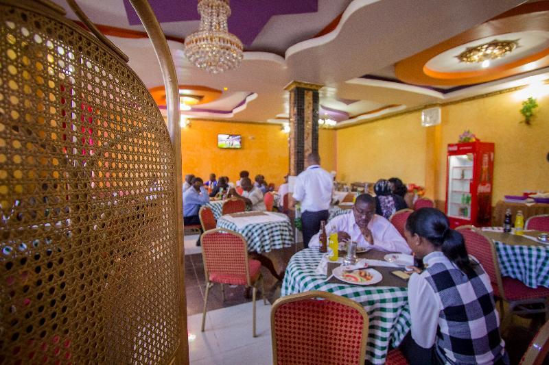 Grande Hotel Isiolo Esterno foto