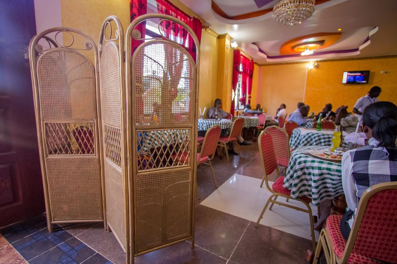 Grande Hotel Isiolo Esterno foto